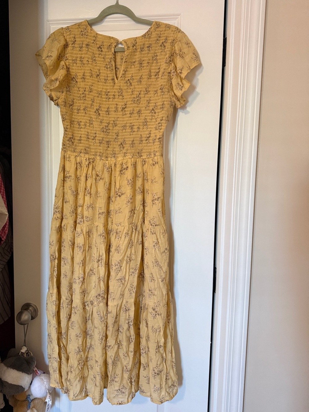 Yellow Floral Tiered Casual Dress with Flutter Sleeves - Picture 4 of 4